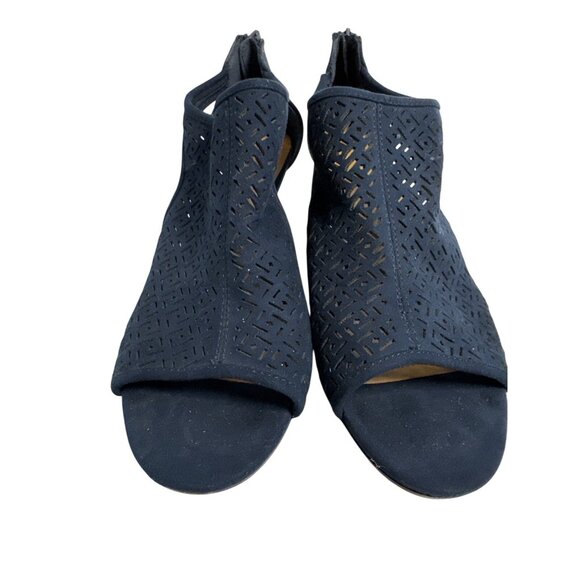 Style And Co. Womens Navy Blue Peep Toe Laser-Cut Heels Back Zipper Closure size - Picture 4 of 8